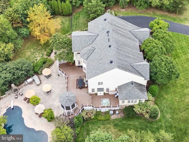 27422 Bridle Pl, Chantilly, VA 20152 - view of subject property featuring a pool area