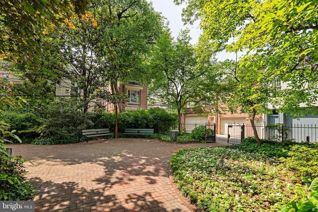 718 Addison St Unit B, Philadelphia, PA 19147 - view of front of house with decorative driveway