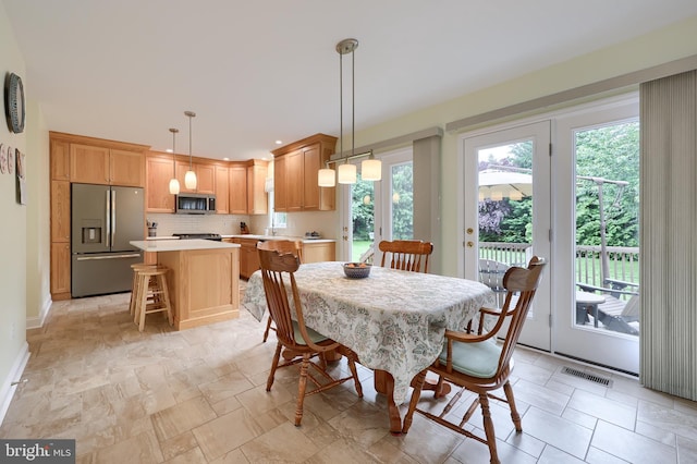 1350 Hyde Park Dr, Lancaster, PA 17601 - dining area featuring healthy amount of natural light, recessed lighting, and baseboards