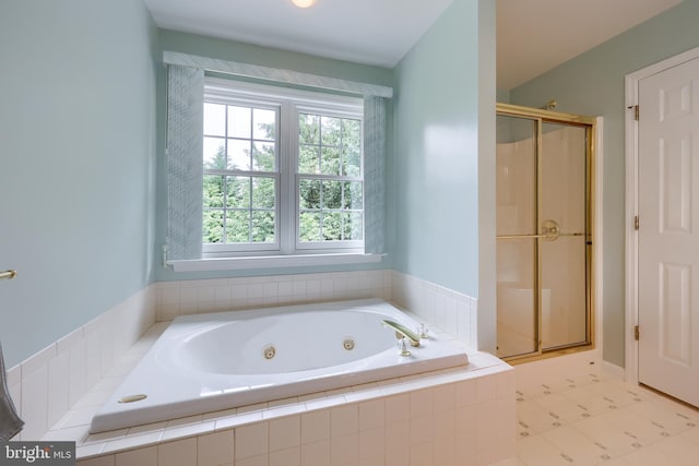 1350 Hyde Park Dr, Lancaster, PA 17601 - bathroom with a shower stall and a whirlpool tub
