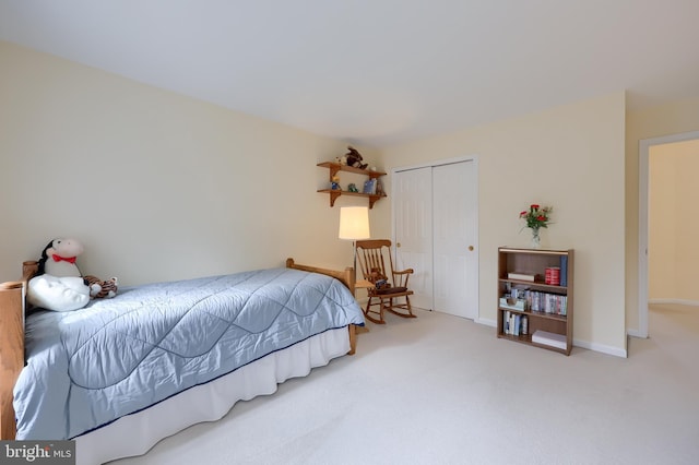 1350 Hyde Park Dr, Lancaster, PA 17601 - carpeted bedroom with a closet and baseboards