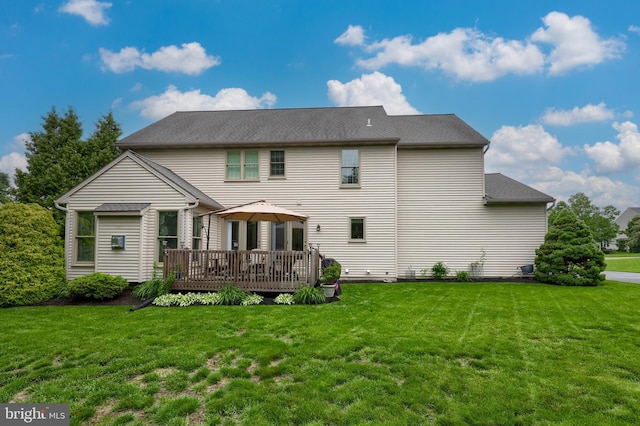 1350 Hyde Park Dr, Lancaster, PA 17601 - back of property featuring a deck and a yard