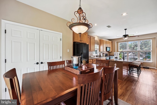 24830 Showbarn Cir, Damascus, MD 20872 - dining room featuring wood finished floors, recessed lighting, a ceiling fan, and baseboards