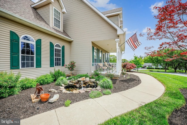 24830 Showbarn Cir, Damascus, MD 20872 - view of side of home with a shingled roof