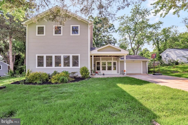 4406 Roundhill Rd, Alexandria, VA 22310 - view of front of property featuring a front yard and driveway