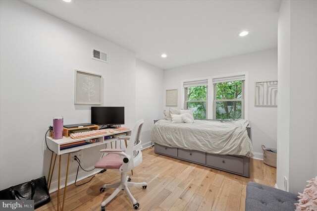 2342 W Seybert St, Philadelphia, PA 19121 - bedroom featuring wood finished floors, recessed lighting, a desk, and baseboards