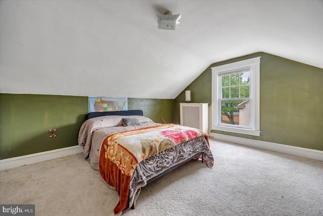 344 Clearbrook Ave, Lansdowne, PA 19050 - carpeted bedroom with lofted ceiling and baseboards
