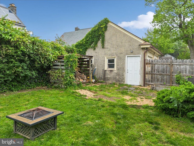 344 Clearbrook Ave, Lansdowne, PA 19050 - view of yard featuring a fire pit