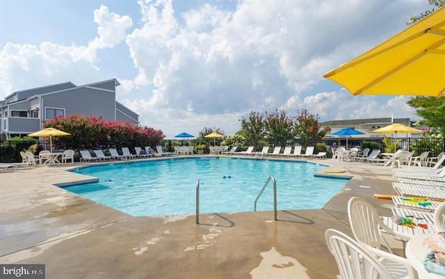 39724 E Sun Dr Unit 226, Fenwick Island, DE 19944 - community pool with a patio