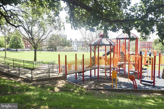 2116 E Hoffman St, Baltimore, MD 21213 - view of community jungle gym