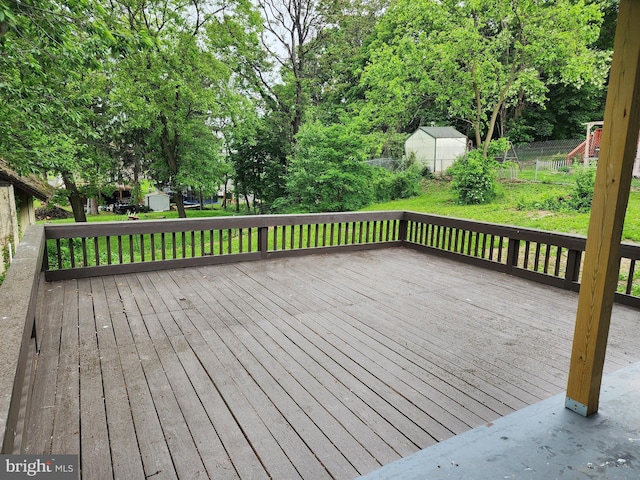 51 Maple St, Cumberland, MD 21502 - view of wooden deck