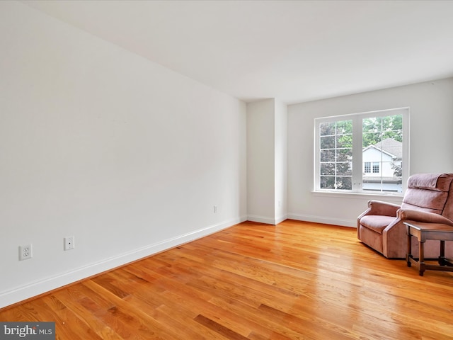 1082 Stillwood Cir, Lititz, PA 17543 - living area with light wood-style flooring