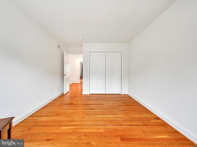 1082 Stillwood Cir, Lititz, PA 17543 - unfurnished bedroom featuring light wood-style floors and a closet