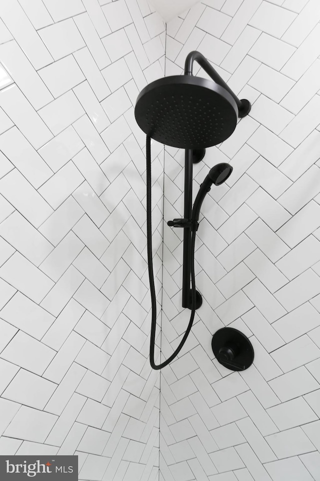 3059 Patrick Henry Dr Unit 201, Falls Church, VA 22044 - bathroom view of a tile shower