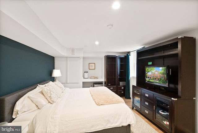 10000 Manor Pl, Fairfax, VA 22032 - bedroom featuring light wood-type flooring and recessed lighting