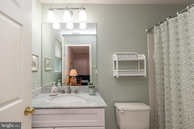 205 Strawberry Ct, Warwick, PA 18974 - full bathroom featuring vanity, toilet, and a shower with curtain