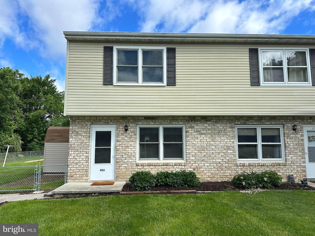 426 Manor St, Hanover, PA 17331 - view of front of property