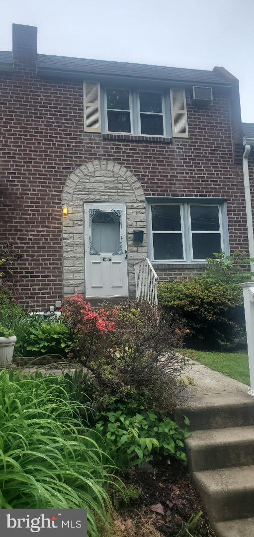 5016 Palmer Mill Rd, Clifton Heights, PA 19018 - view of front facade featuring brick siding