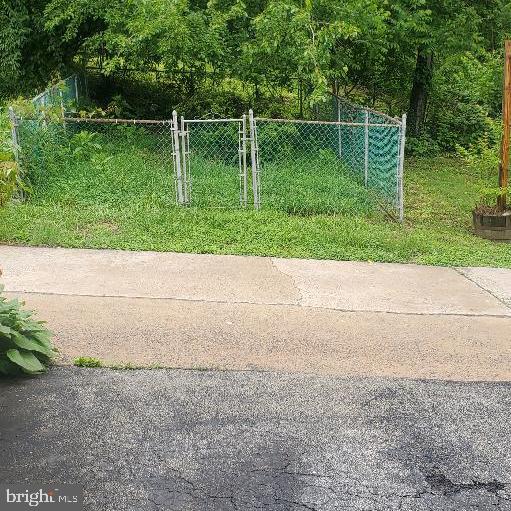 5016 Palmer Mill Rd, Clifton Heights, PA 19018 - view of gate