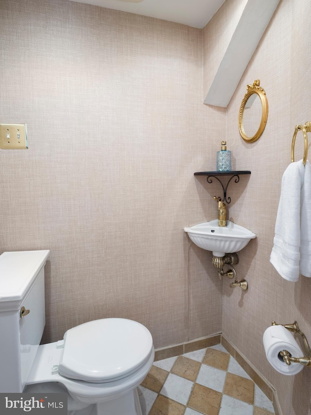 1204 Drexel Ave, Drexel Hill, PA 19026 - bathroom with toilet, tile patterned floors, and baseboards