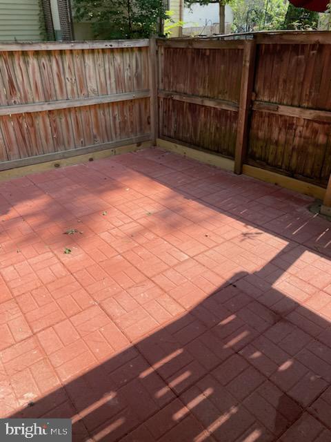 1447 Chatham Ct, Crofton, MD 21114 - view of patio