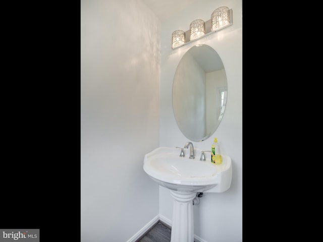 1447 Chatham Ct, Crofton, MD 21114 - bathroom featuring baseboards
