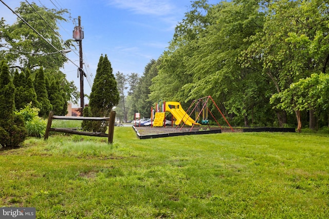 132 The Orchards Unit I, East Windsor, NJ 08520 - view of green lawn with a playground