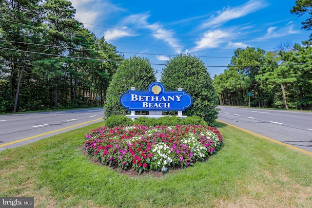 41 Beach Club Ave, Ocean View, DE 19970 - community sign featuring a yard