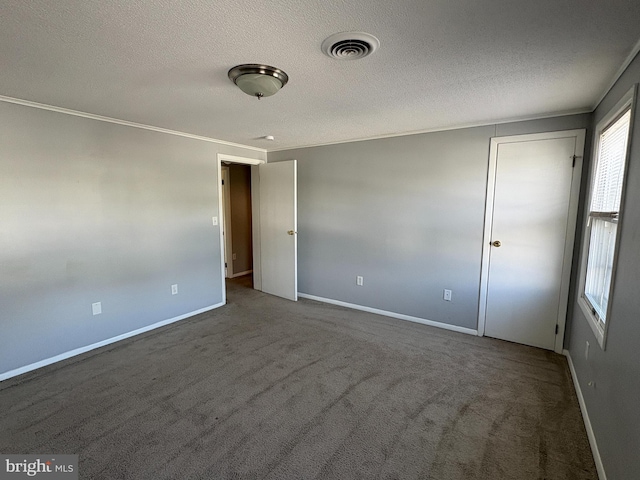 16 W Ninth St, Waynesboro, PA 17268 - carpeted spare room featuring a textured ceiling and baseboards
