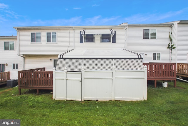 38 Western Winds Cir Unit 38, Baltimore, MD 21244 - back of house featuring a wooden deck and central AC unit