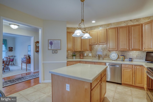 73 Springmill Dr, Middletown, DE 19709 - kitchen with appliances with stainless steel finishes, a sink, light countertops, and tasteful backsplash