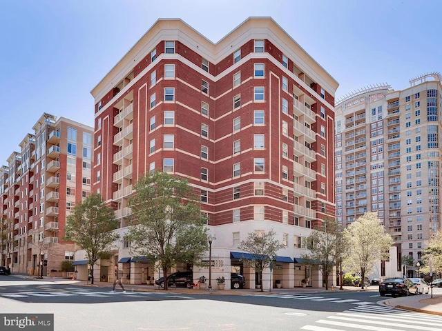 880 N Pollard St Unit 621, Arlington, VA 22203 - view of building exterior