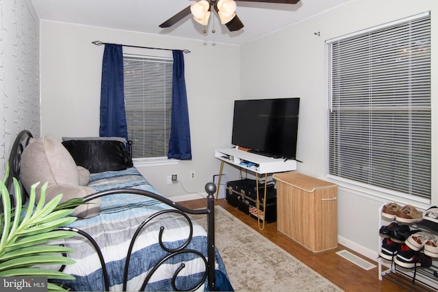 507 Essex Ct, Mantua, NJ 08051 - bedroom featuring wood finished floors, baseboards, and a ceiling fan