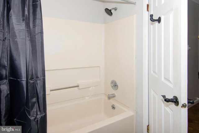 507 Essex Ct, Mantua, NJ 08051 - full bath with shower / tub combo