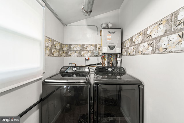 35 Mullshire Ln, Willingboro, NJ 08046 - laundry room featuring water heater and washing machine and clothes dryer