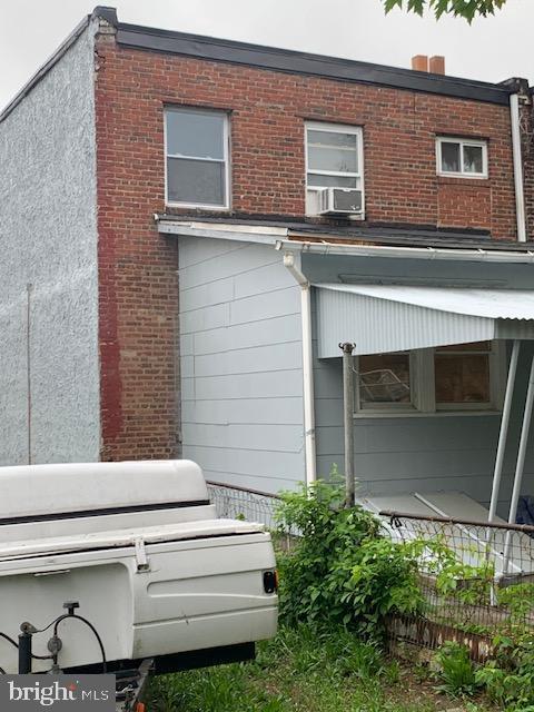 812 Tulip St, Camden, NJ 08104 - back of property with brick siding