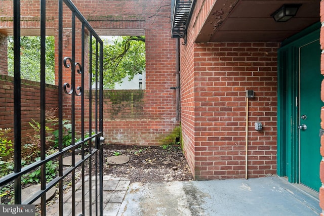 2213 Race St Unit 202, Philadelphia, PA 19103 - entrance to property featuring brick siding