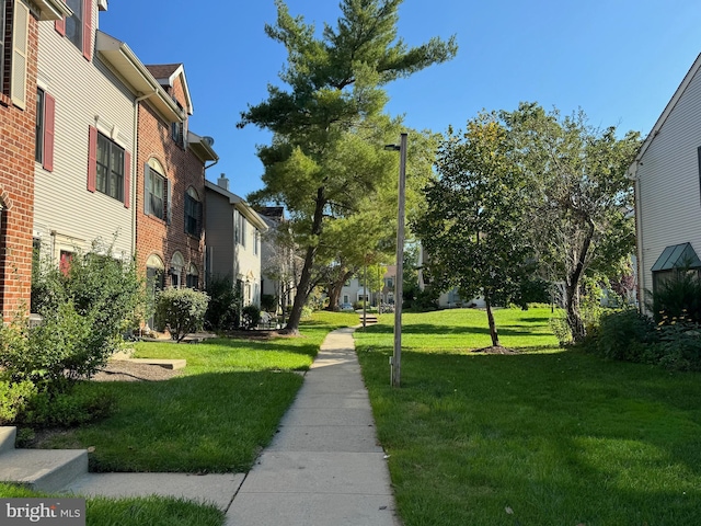 86 Oneill Ct, Trenton, NJ 08648 - view of property's community featuring a residential view and a yard