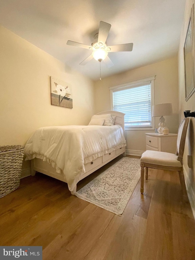 1820 S Dover St, Philadelphia, PA 19145 - bedroom with dark wood-type flooring, ceiling fan, and baseboards