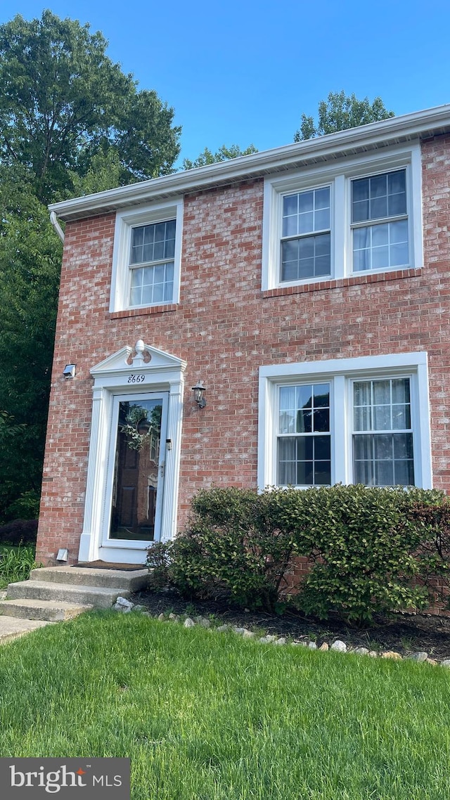 8669 Bent Arrow Ct, Springfield, VA 22153 - view of front of house featuring brick siding
