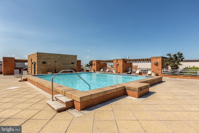 616 E St NW Unit 1114, Washington, DC 20004 - community pool with a patio area