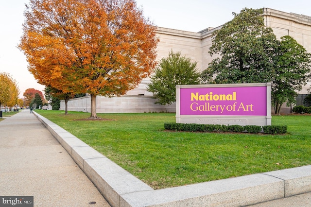616 E St NW Unit 1114, Washington, DC 20004 - surrounding community with a lawn