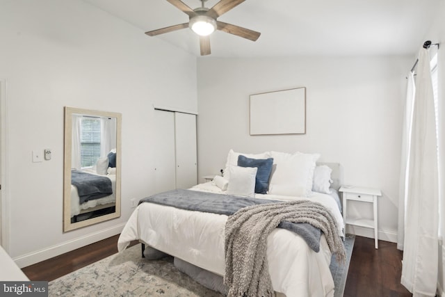 603 Lindsley Ct, Burlington, NJ 08016 - bedroom featuring baseboards, wood finished floors, vaulted ceiling, a closet, and a ceiling fan