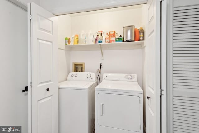 603 Lindsley Ct, Burlington, NJ 08016 - laundry area with washing machine and dryer