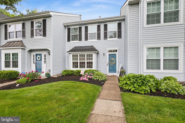 603 Lindsley Ct, Burlington, NJ 08016 - view of property with a front lawn