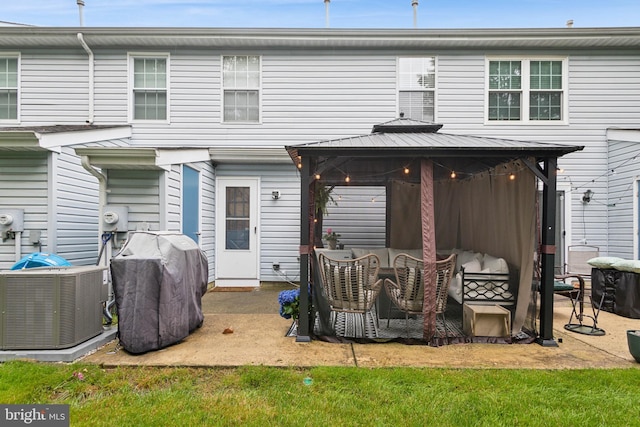 603 Lindsley Ct, Burlington, NJ 08016 - back of property with a gazebo, central AC, and an outdoor living space