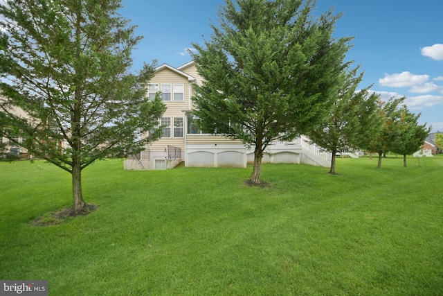 14201 Village Manor Ct, Upper Marlboro, MD 20774 - view of green lawn