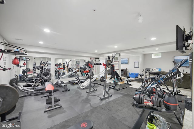 14201 Village Manor Ct, Upper Marlboro, MD 20774 - workout area featuring recessed lighting