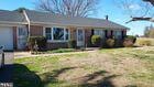 620 Strasburg Pike, Lancaster, PA 17602 - view of front of home with a front lawn