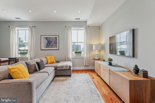 2031 Pine St Unit 4, Philadelphia, PA 19103 - living area featuring light wood finished floors, healthy amount of natural light, recessed lighting, and baseboards